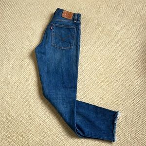 Levi’s blue jeans women’s high waist size 26